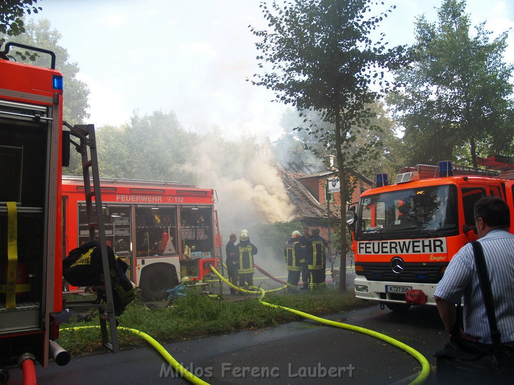 Brand Schuetzenhof Neusser Landstr P6286.JPG
